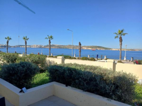 Seafront 3 bedroom Villa with an Outstanding Seaview